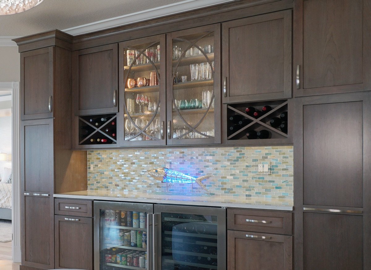 Home bar by Mia Bella Designs, Coastal Retreat, Indian Shores